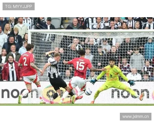 曼联防守体系漏洞频出,对赛季竞争稳定性形成考验 曼联防守体系漏洞频出,对赛季竞争稳定性形成考验