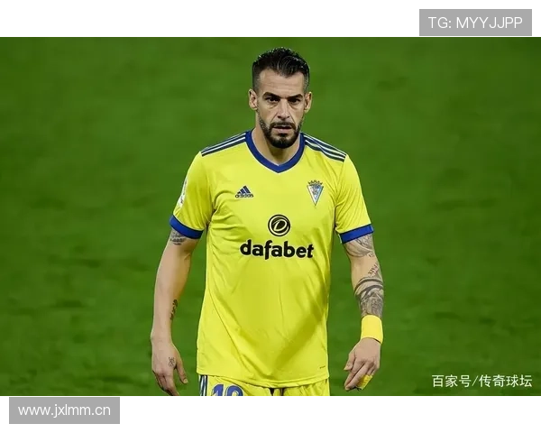 瓦伦西亚保级风险显现,赛季后期形势变化考验球队稳定性 瓦伦西亚保级风险显现,赛季后期形势变化考验球队稳定性