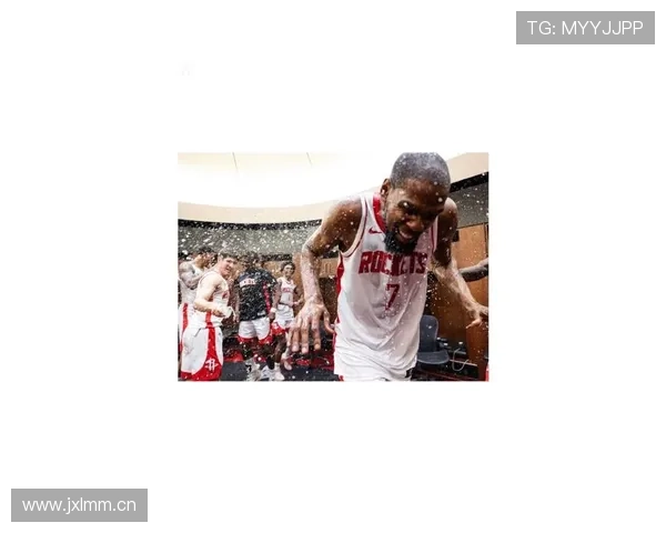 杰伦·威廉姆斯利用挡拆创造突破空间提升关键时刻得分效率